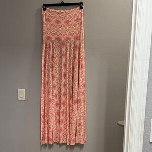 Elegant Pink Patterned Maxi Dress